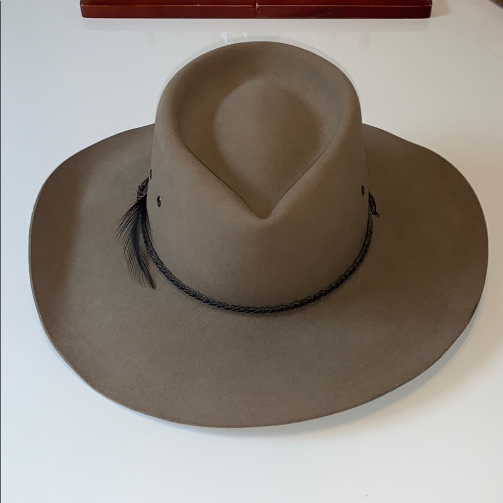 Wilderness collection buckskin builtmore hat